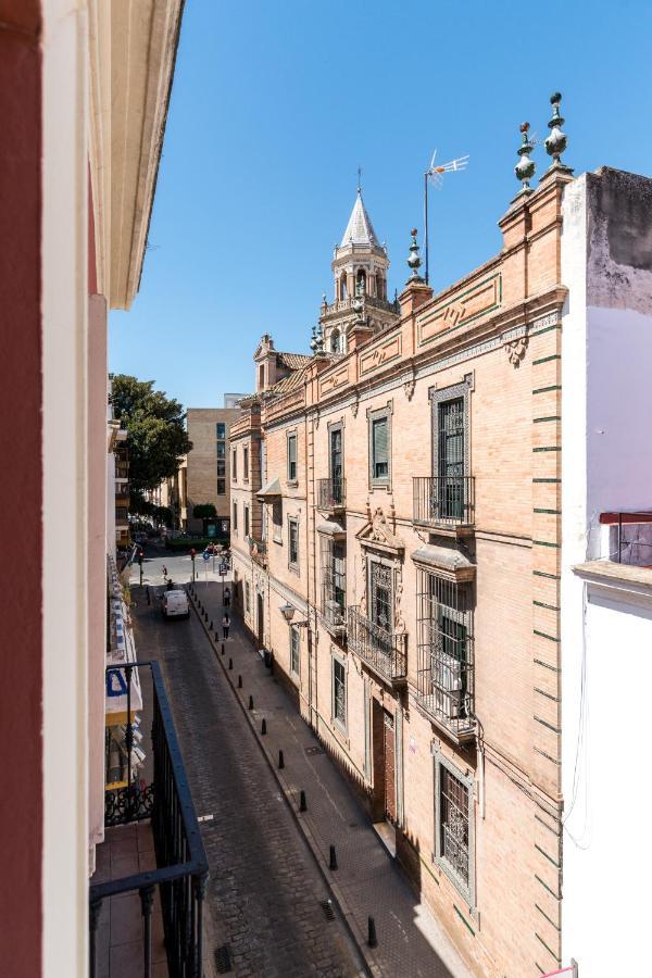 Cool Sevilla Hotel Exterior photo